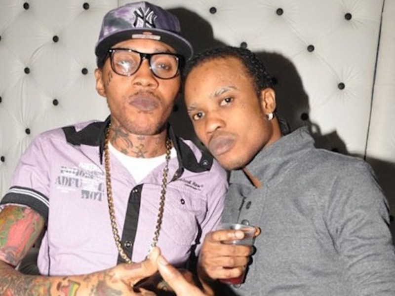 VIDEO: Tommy Lee Sprata Crying After Vybz Kartel Threatened Him For Money