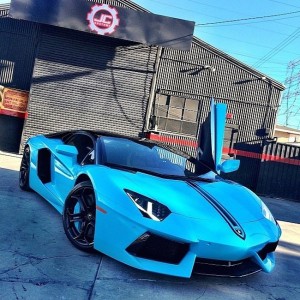 Chris-Brown-blue-Lamborghini-Aventador