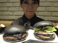 Burger King Japan serves up black burger