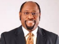 Dr. Myles Munroe, wife and daughter killed in Bahamas plane crash