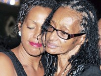 A Widow’s Grief (John Holt wife and daugther) (VIDEO and PICTURES)