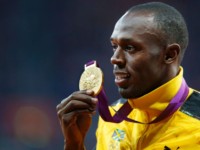 Usain Bolt wins 100m at Cayman Invitational