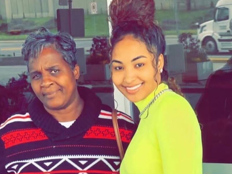 Dancehall Mourns With Shenseea After Mom’s Death